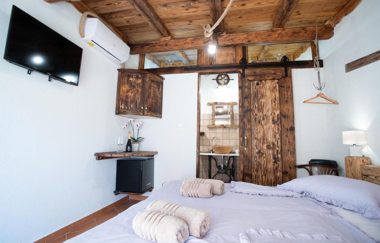 Casa Coronica *